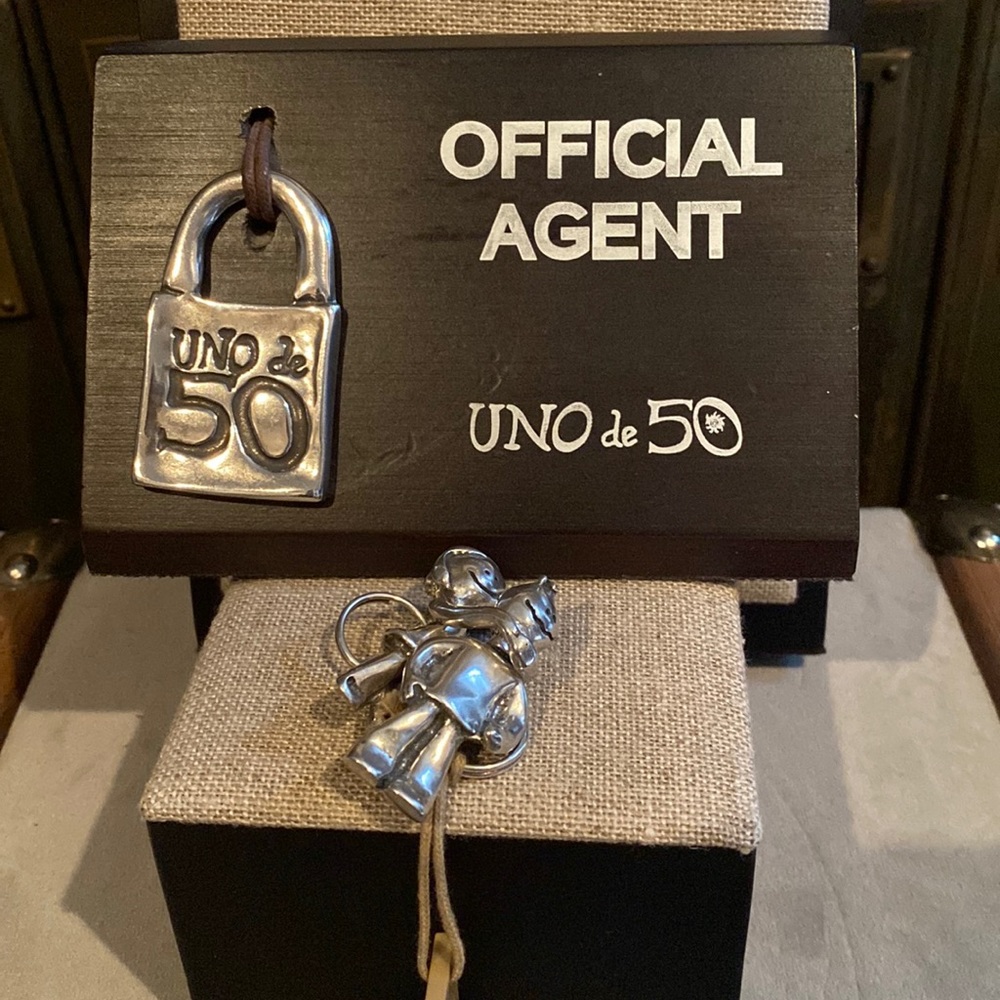 Uno de 50 boy/girl pendant / key chain